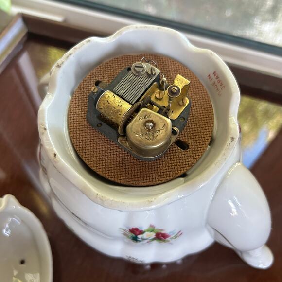 Vintage Floral Musical Teapot White Gold Accents Japan Porcelain - Picture 5 of 15